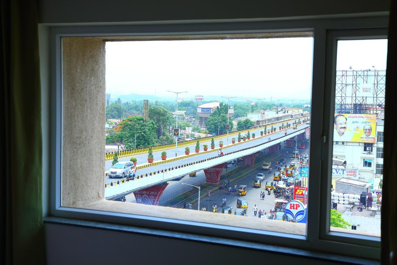 Abhayaa Hotel Visakhapatnam Exterior photo